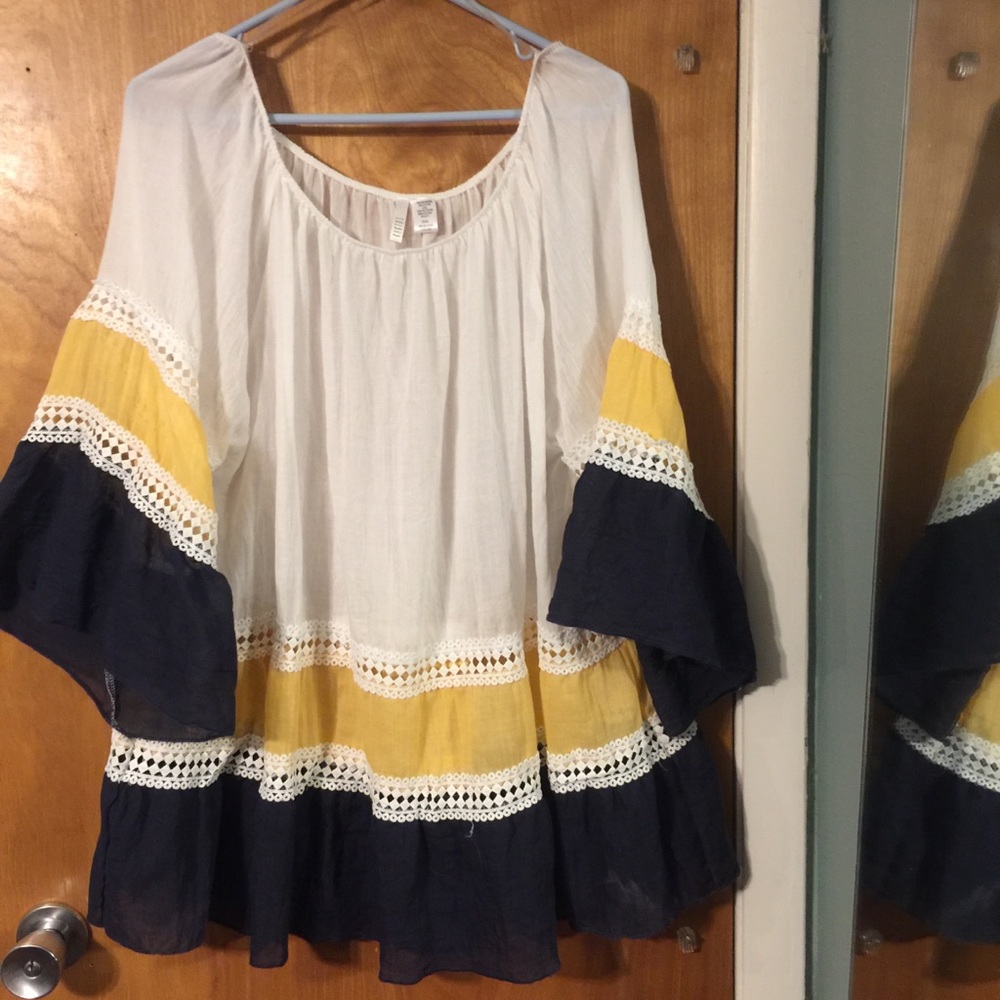Kaktus bell sleeve boho peasant blouse💕